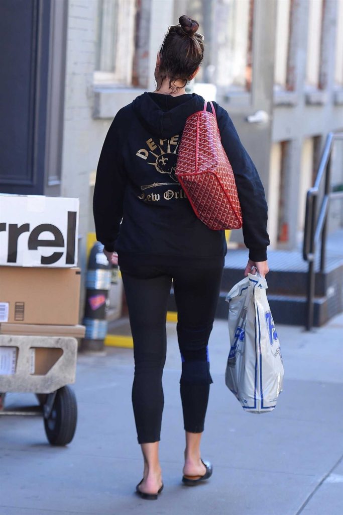 Brooke Shields Arrives at the Gym in New York-5
