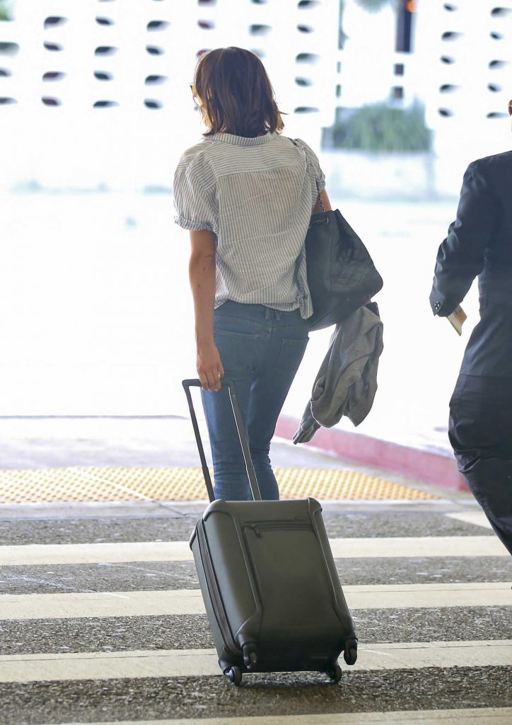 Phoebe Tonkin Was Spotted at LAX Airport in LA-5