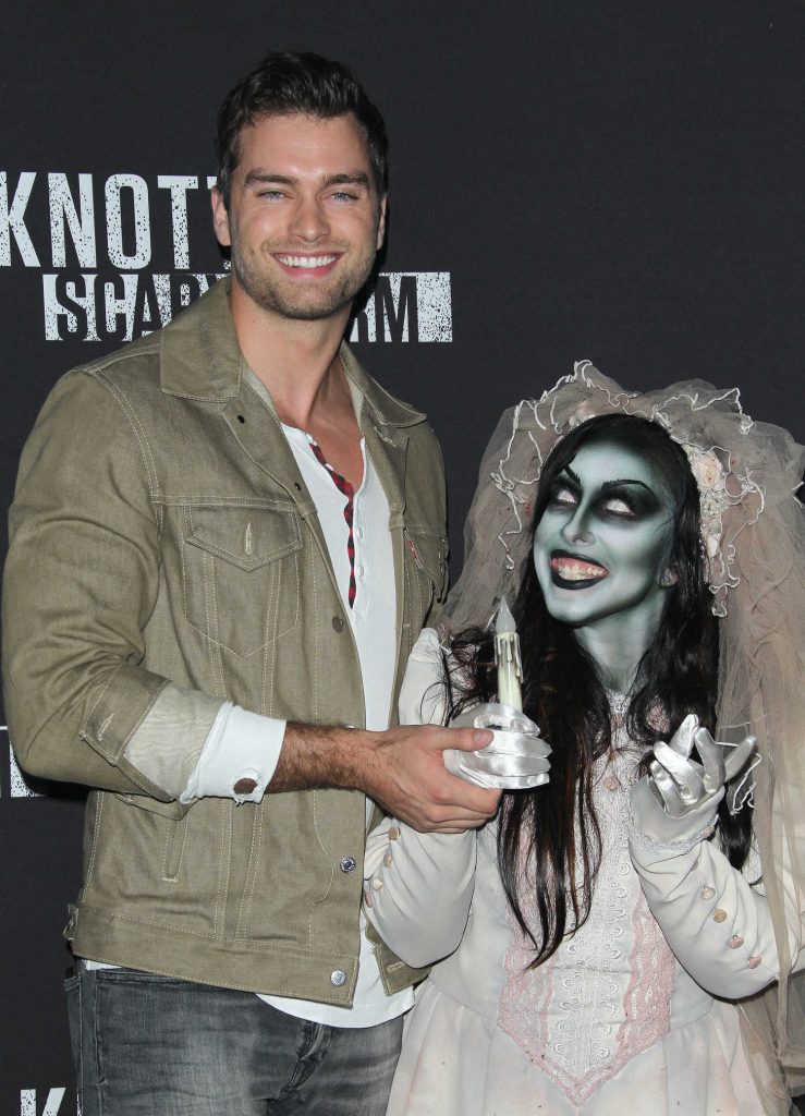 Pierson Fode at the Knott's Scary Farm Celebrity Night in Buena Park-3