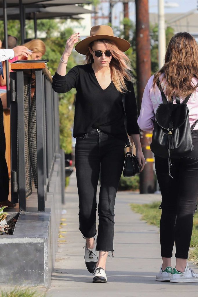 Amber Heard Leaves Cafe Gratitude in West Hollywood-4