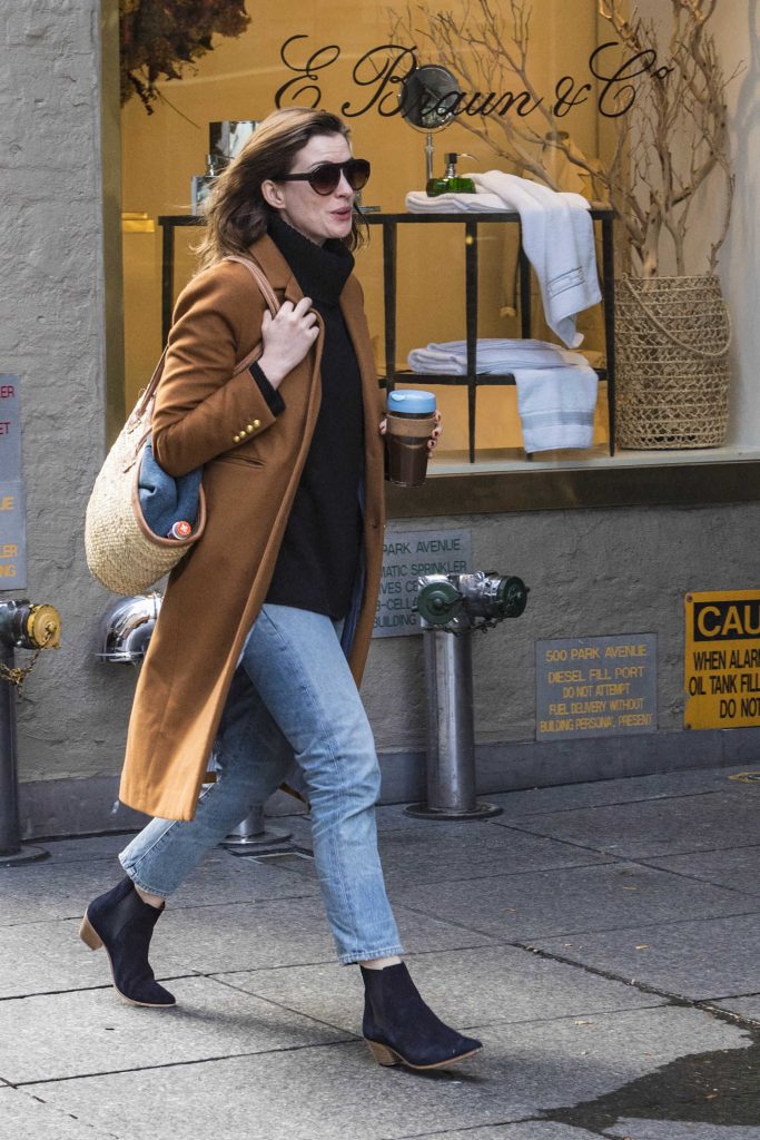Anne Hathaway Was Seen Out in New York City-3