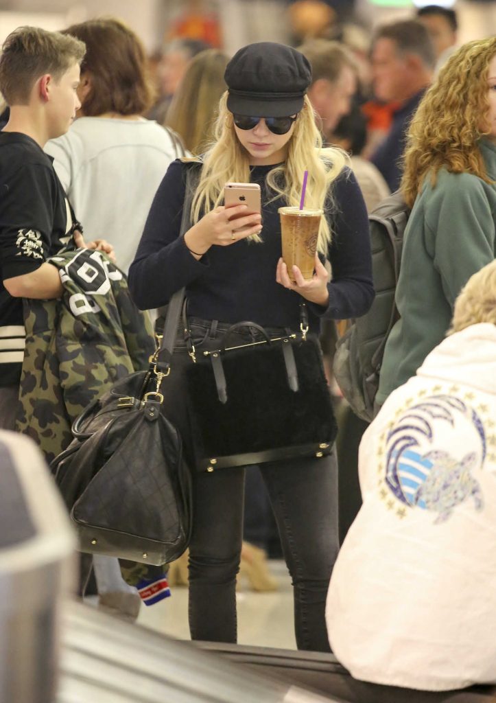 Ashley Benson Was Spotted at LAX Airport in LA 11/22/2017-2