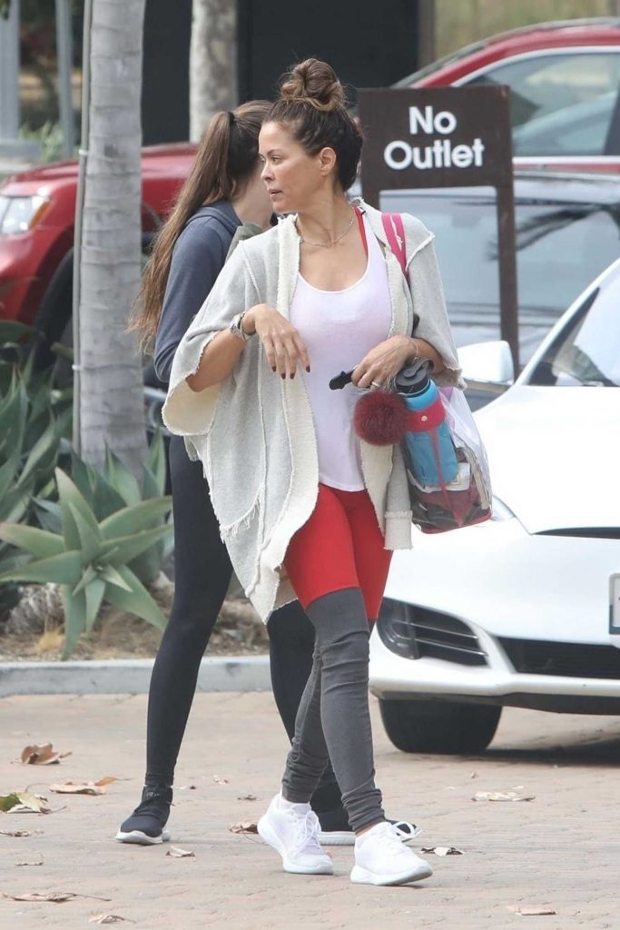 Brooke Burke Was Spotted Out in Malibu-2