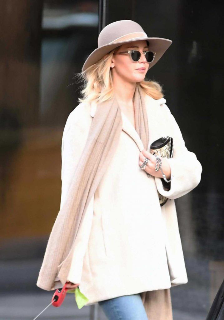 Jennifer Lawrence Walks Her Dog With Her Mother in New York City-3