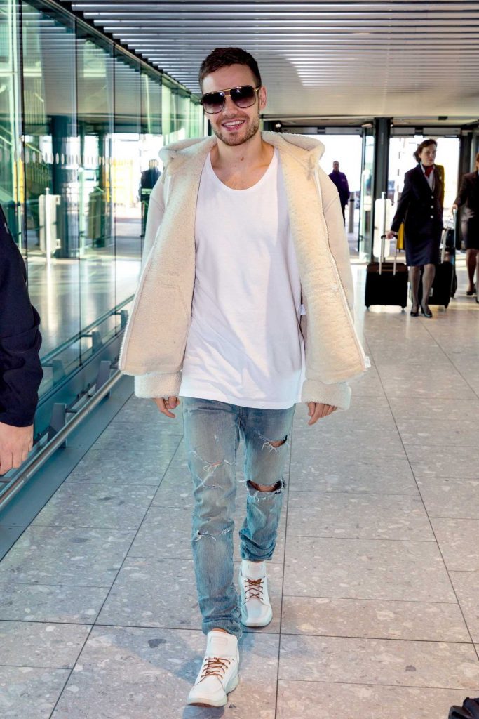 Liam Payne Arrives at Heathrow Airport in London-3