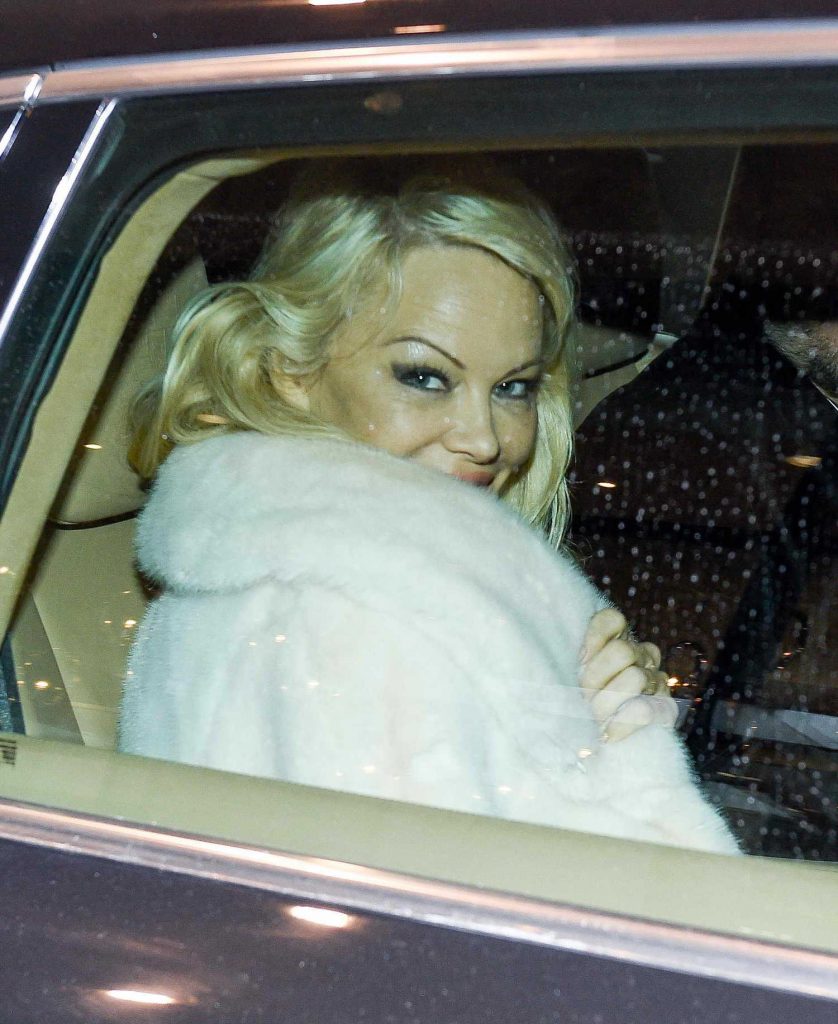 Pamela Anderson Leaves Her Hotel in Warsaw-4