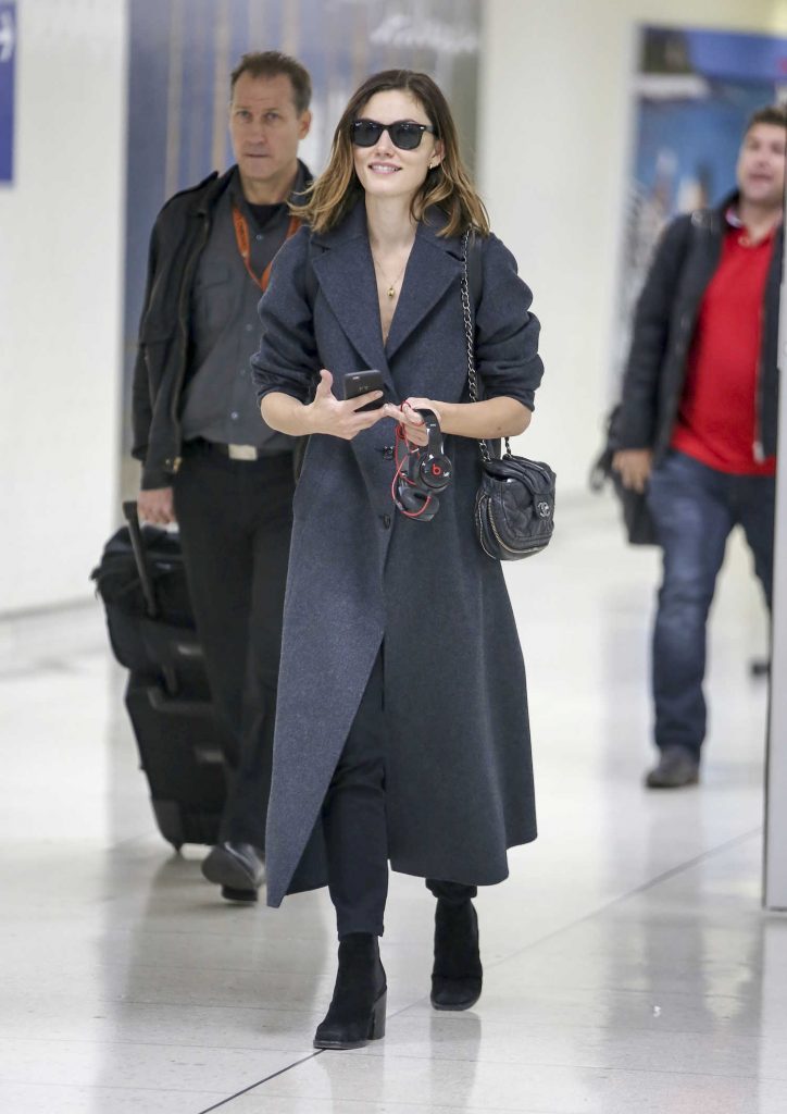 Phoebe Tonkin Was Seen at LAX Airport in LA-2
