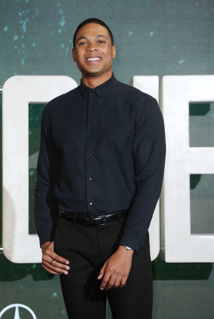Ray Fisher at Justice League Photocall in London-2