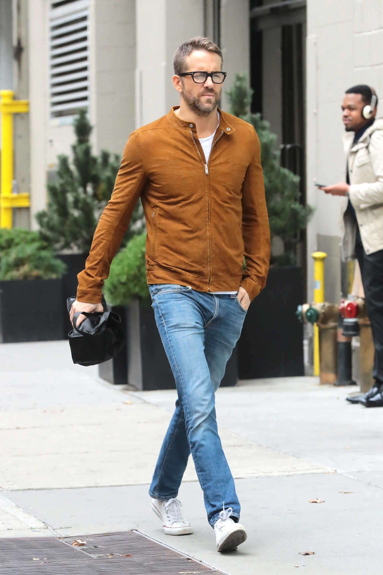 Ryan Reynolds Was Seen Out in New York City – Celeb Donut