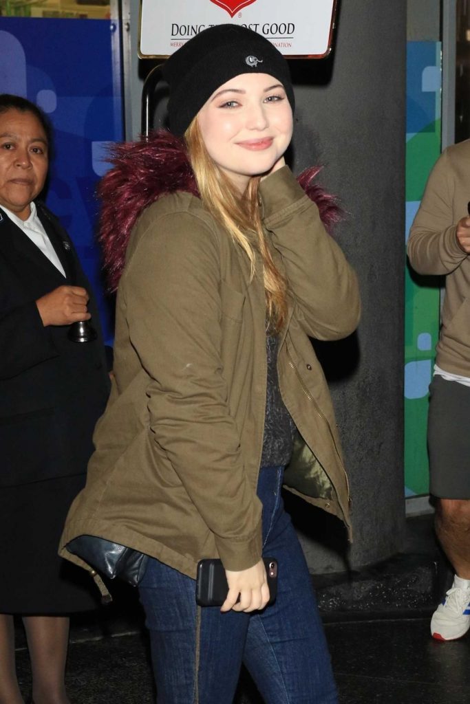 Sammi Hanratty Arrives at the 86th Annual Hollywood Christmas Parade in Hollywood-4