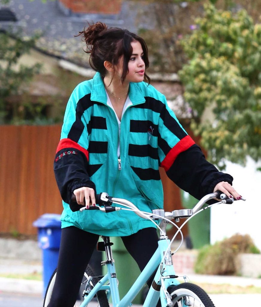 Selena Gomez Rides Her Bike in Los Angeles-5