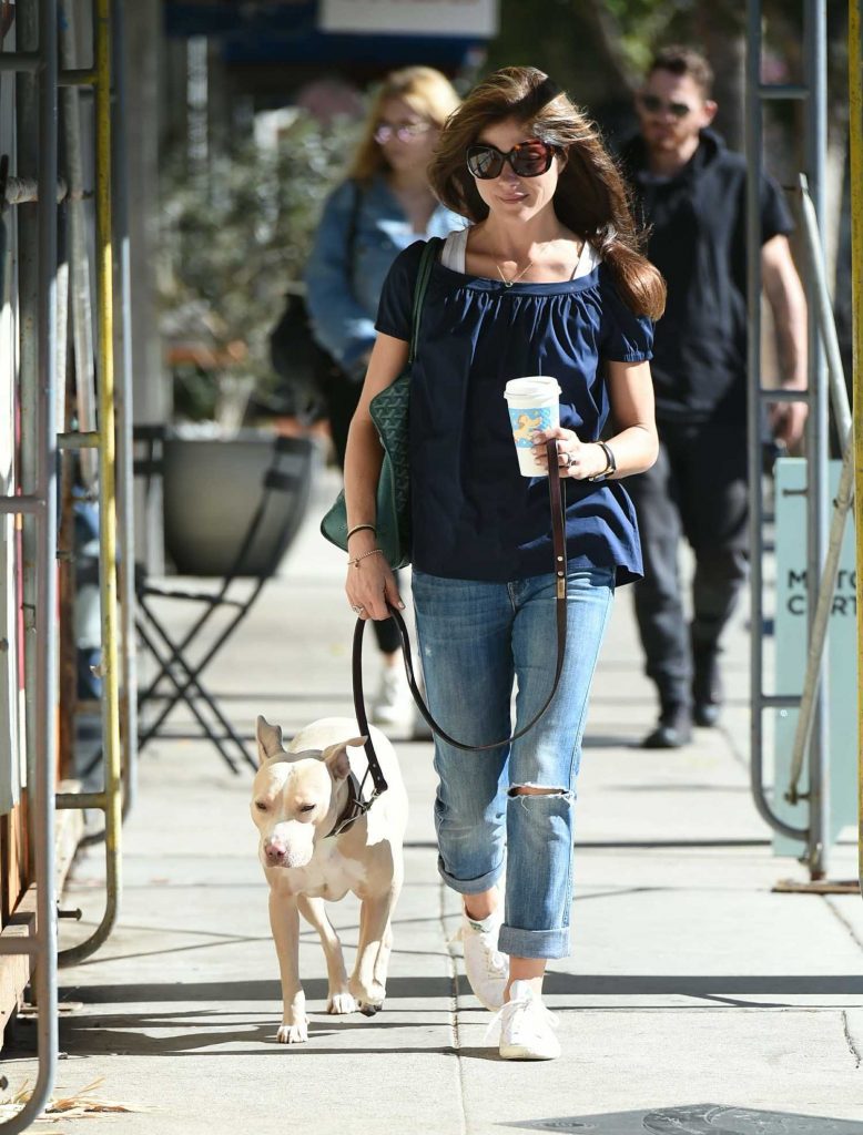 Selma Blair Goes to the Hair Salon With Her Dog Cappy in Los Angeles-2