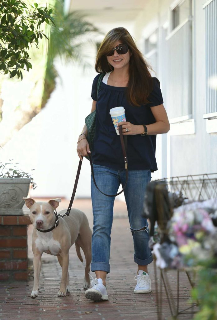 Selma Blair Goes to the Hair Salon With Her Dog Cappy in Los Angeles-5