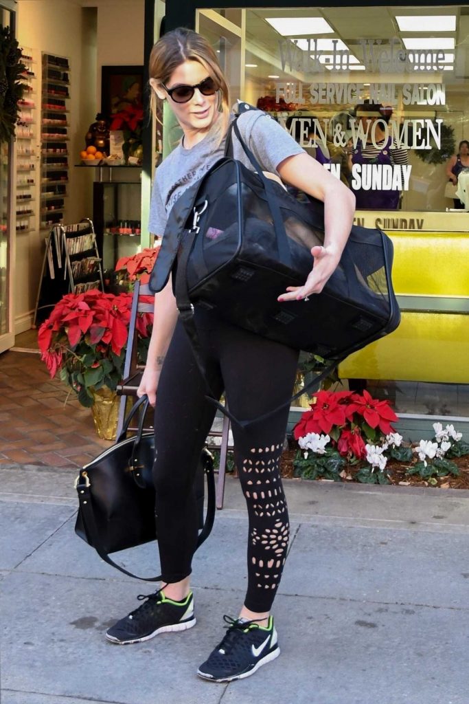 Ashley Greene Leaves the Nail Salon in Beverly Hills-3