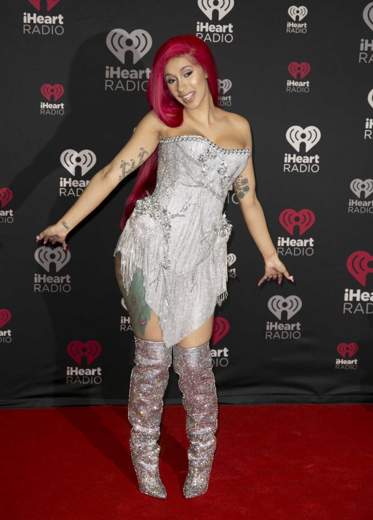 Cardi B at iHeart Jingle Ball North Red Carpet in Toronto – Celeb Donut