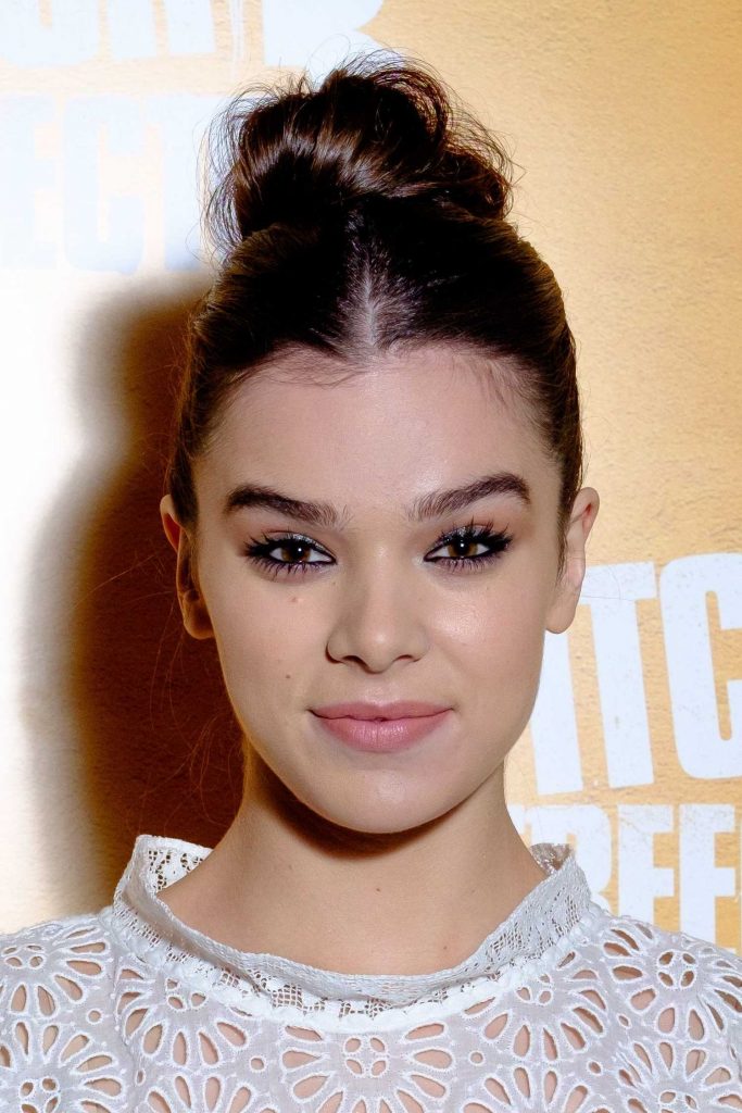 Hailee Steinfeld at the Pitch Perfect 3 Special Screening in London-5