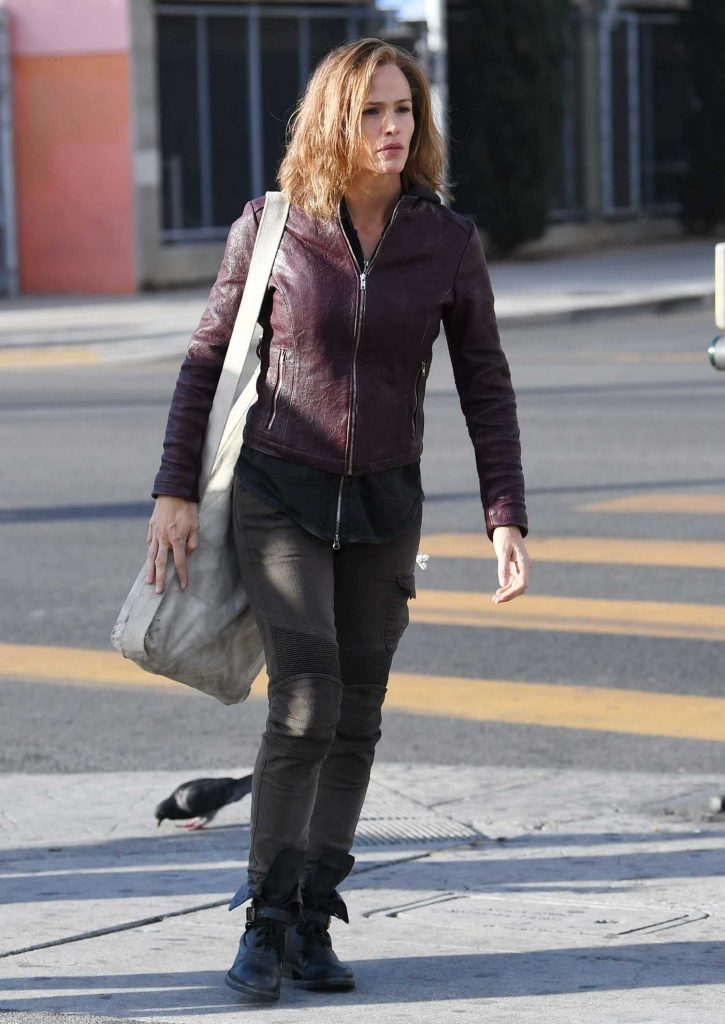Jennifer Garner on the Set of Peppermint in Los Angeles-3