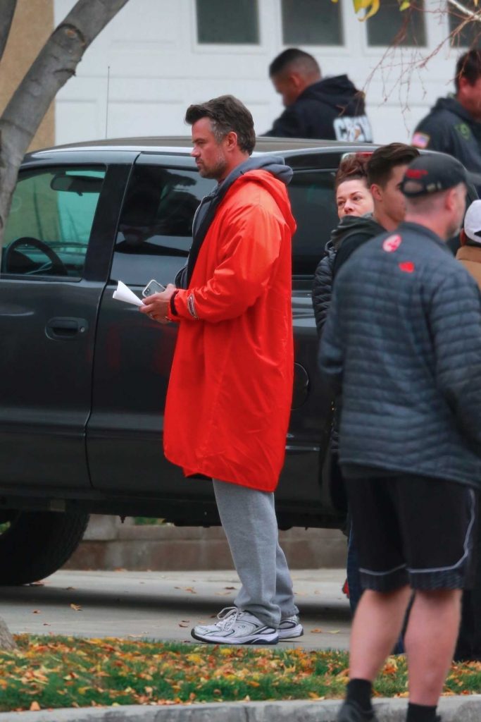 Josh Duhamel on the Set of New Show Unsolved in Los Angeles-5