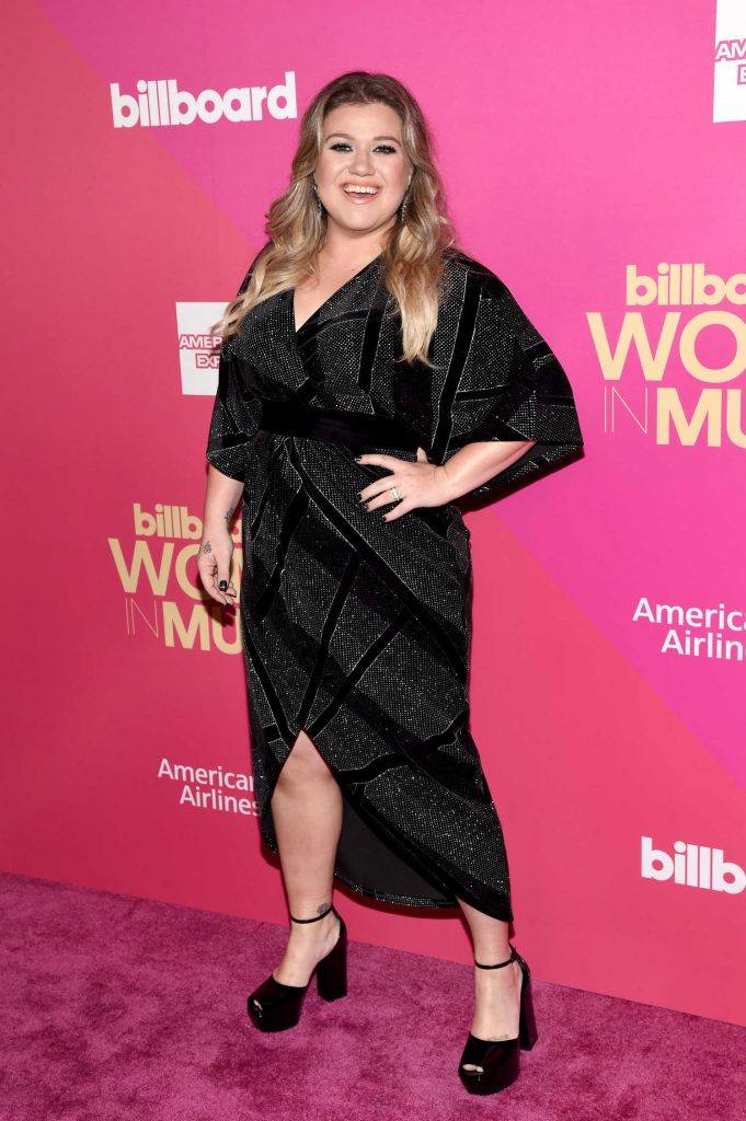 Kelly Clarkson at Billboard Women in Music in Los Angeles-1