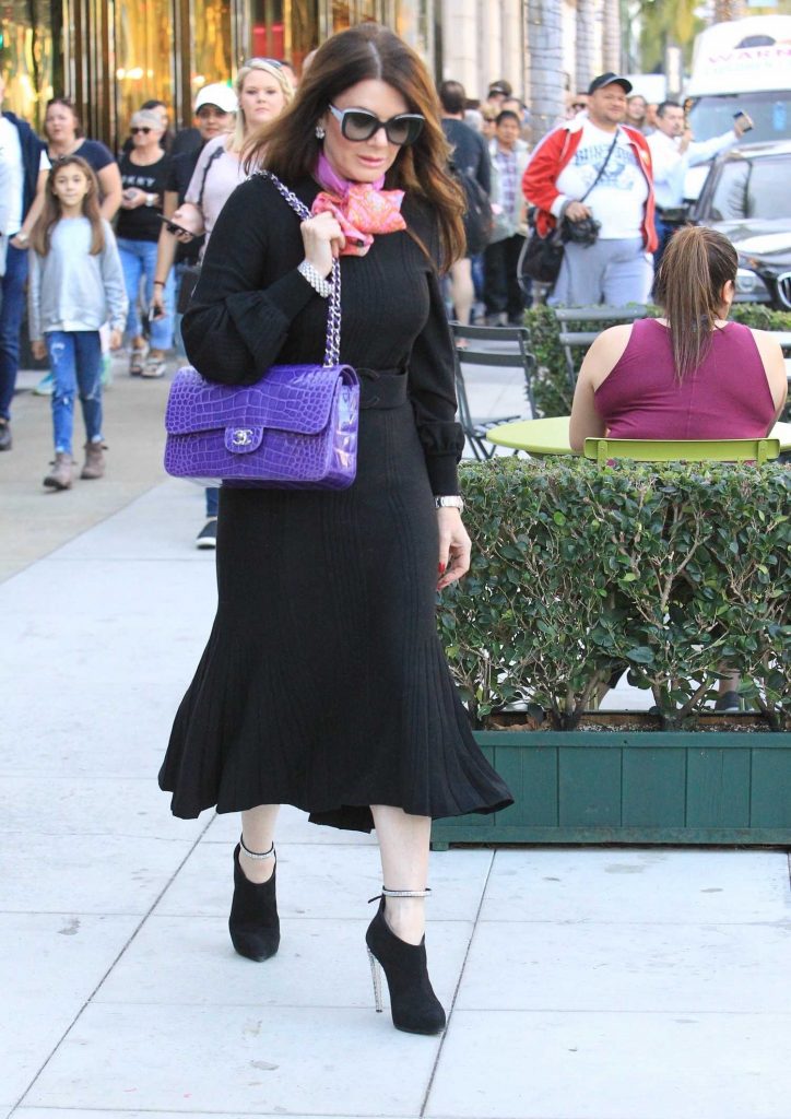 Lisa Vanderpump Goes Shopping in Beverly Hills-3