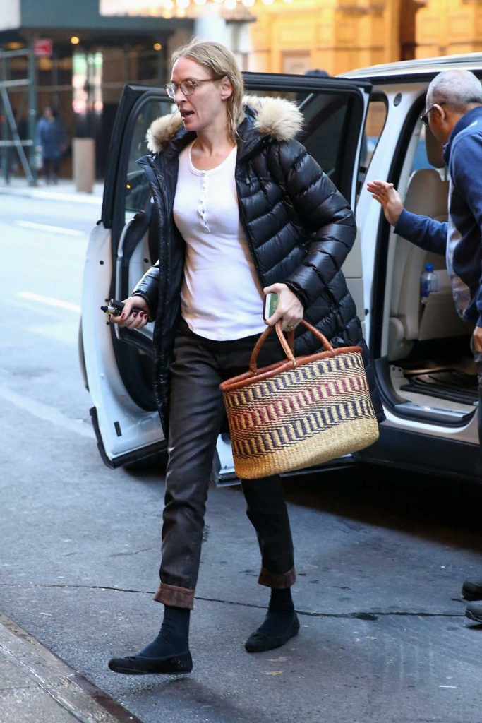 Uma Thurman Arrives at the Hudson Theatre in New York City-1