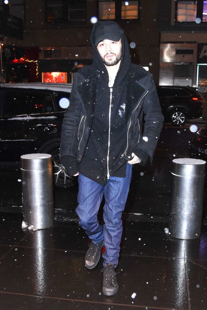 Zayn Malik Arrives at the Mandarin Oriental Hotel in Manhattan, New York-2