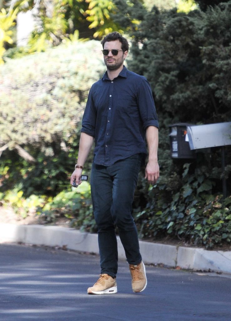 Jamie Dornan Was Spotted Out in West Hollywood-3