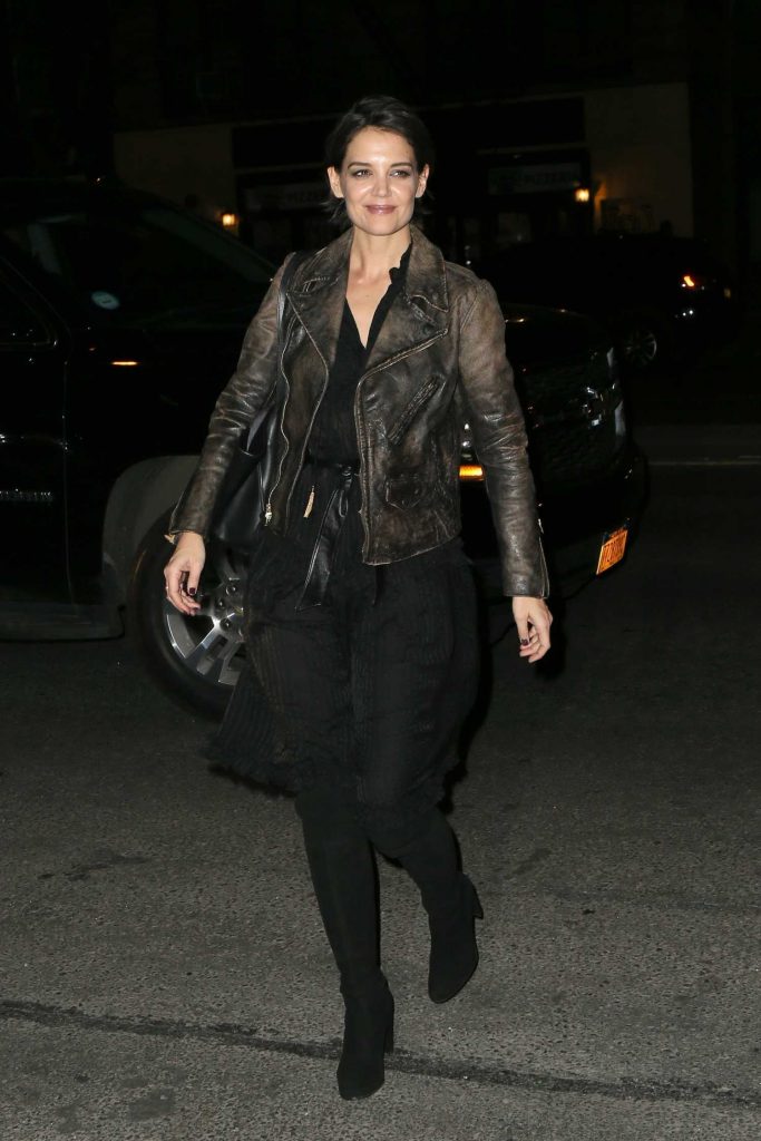 Katie Holmes Arrives at the Bowery Hotel in New York-1