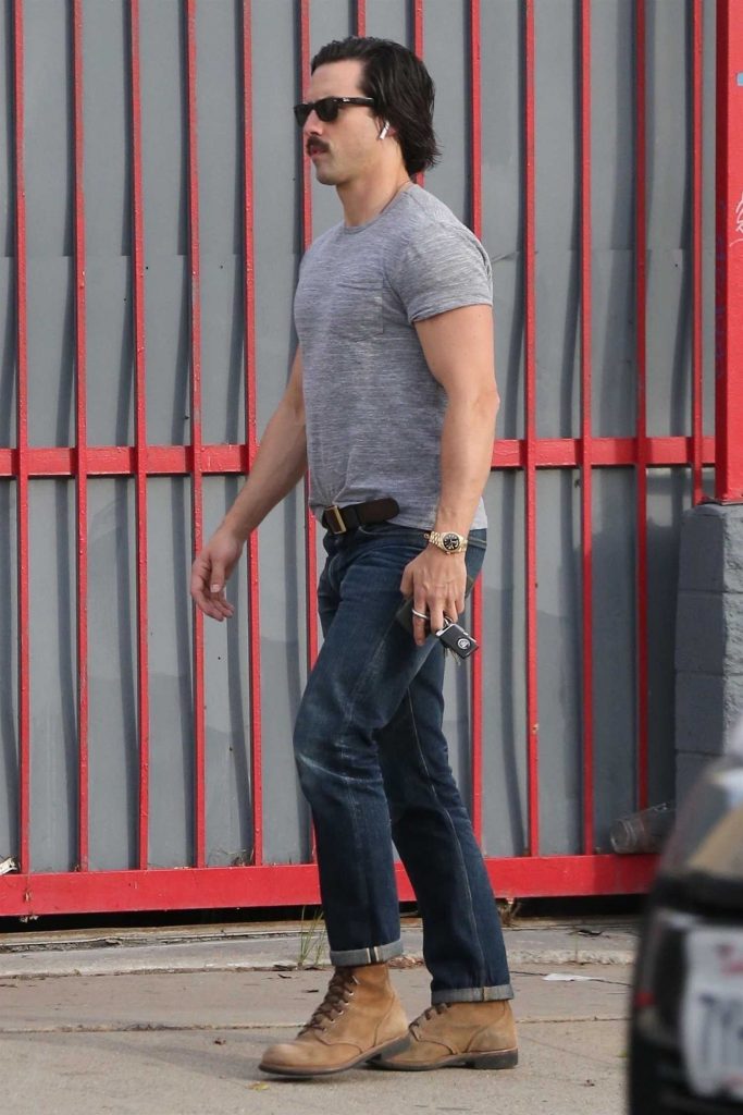 Milo Ventimiglia Was Seen Out in Hollywood-4
