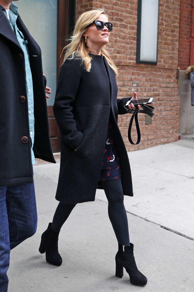Reese Witherspoon Leaves Her Hotel in New York-4