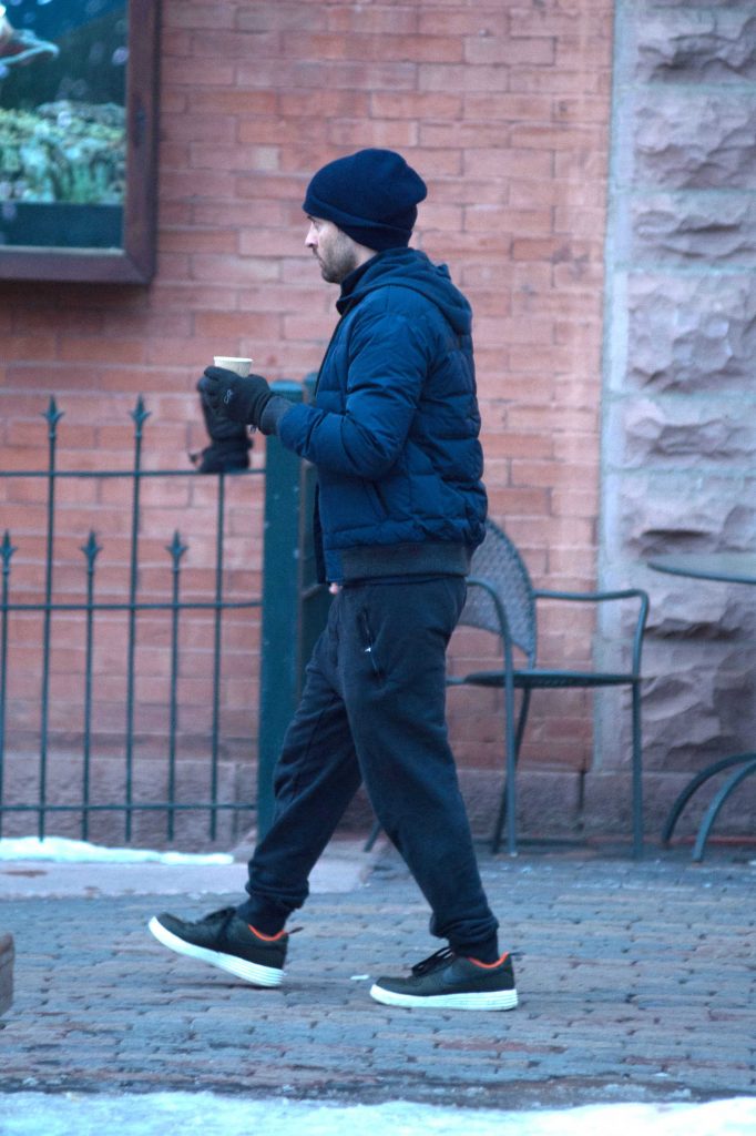 Tobey Maguire Out for a Stroll in Aspen-4