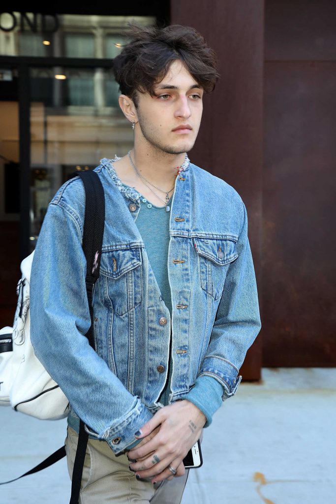 Anwar Hadid Was Spotted Out in New York City-5