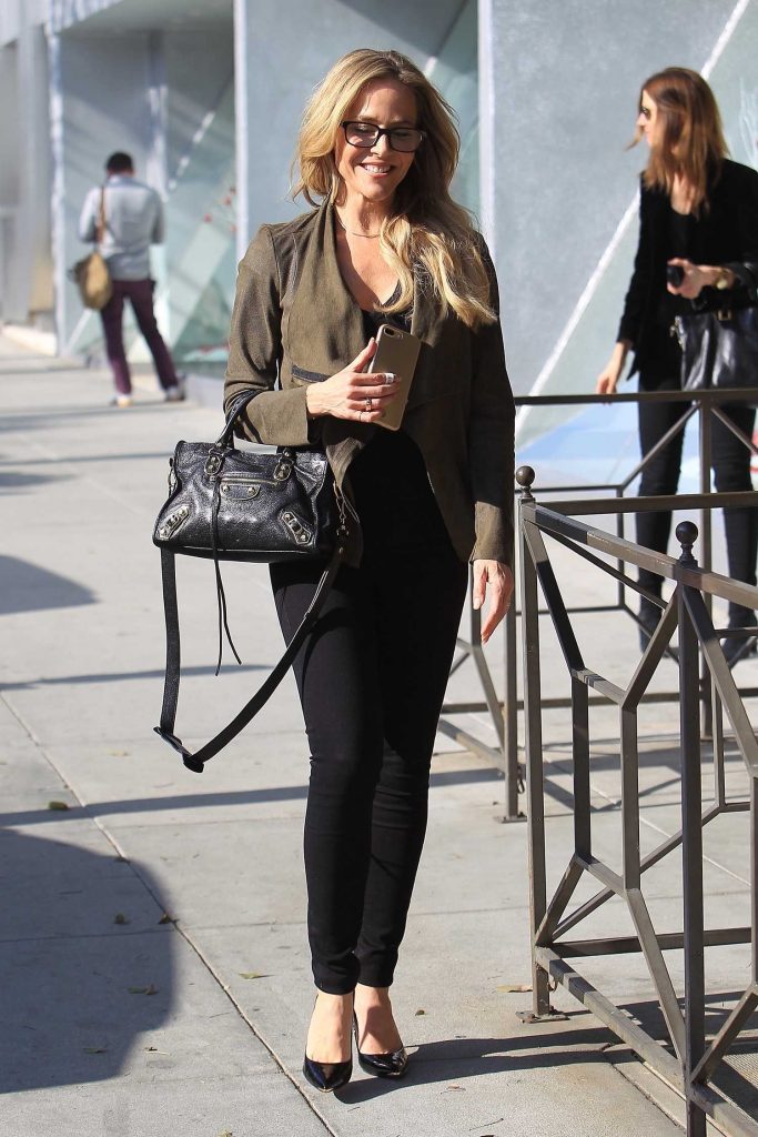 Julie Benz Was Seen Out in Beverly Hills-2