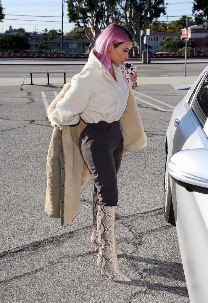 Kim Kardashian Arrives at Warehouse in LA-3