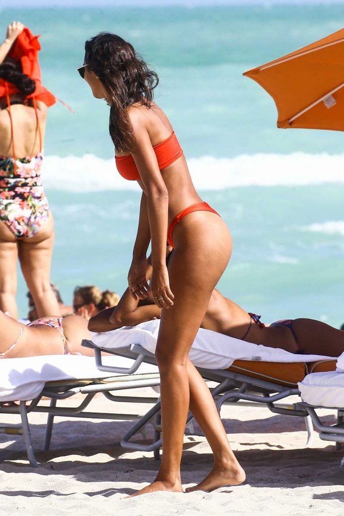 Lais Ribeiro Wears a Red Bikini at the Beach in Miami-3