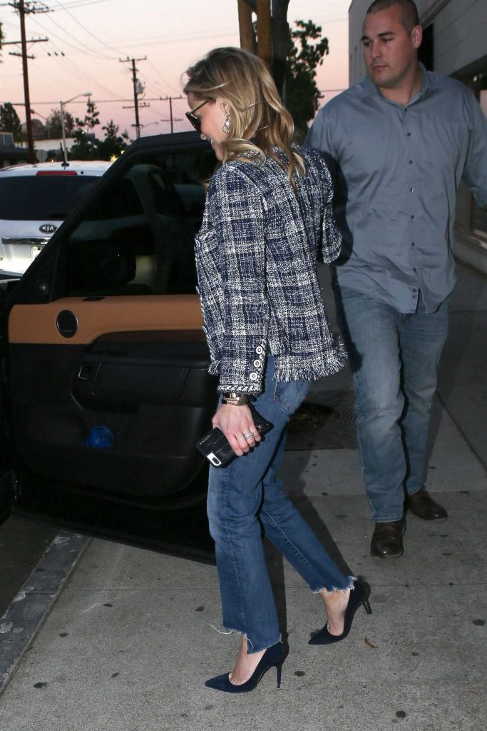 Reese Witherspoon Leaves Au Fudge in West Hollywood-4