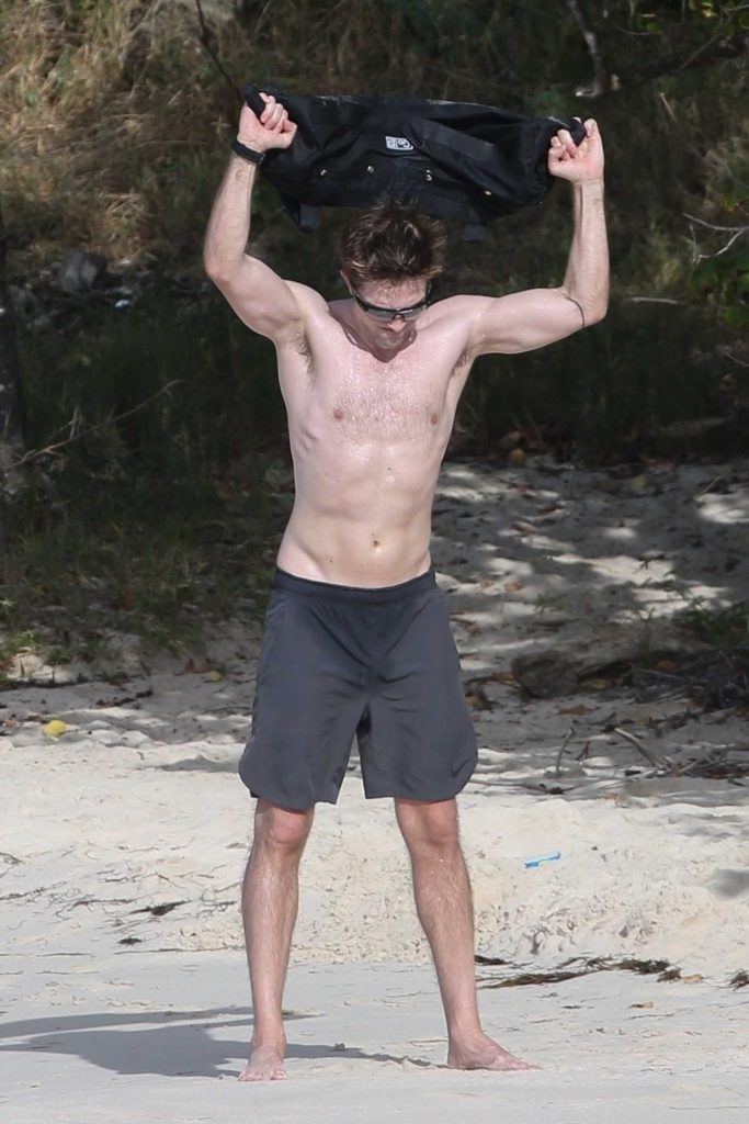Robert Pattinson Works Out on the Beach in Antigua-2