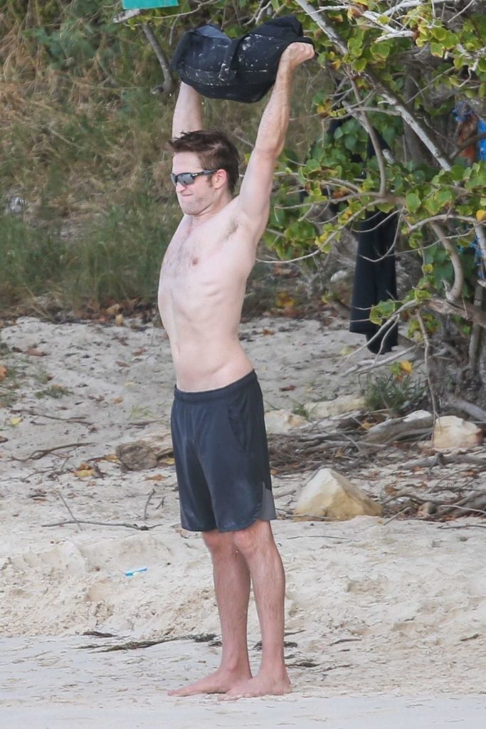 Robert Pattinson Works Out on the Beach in Antigua-3