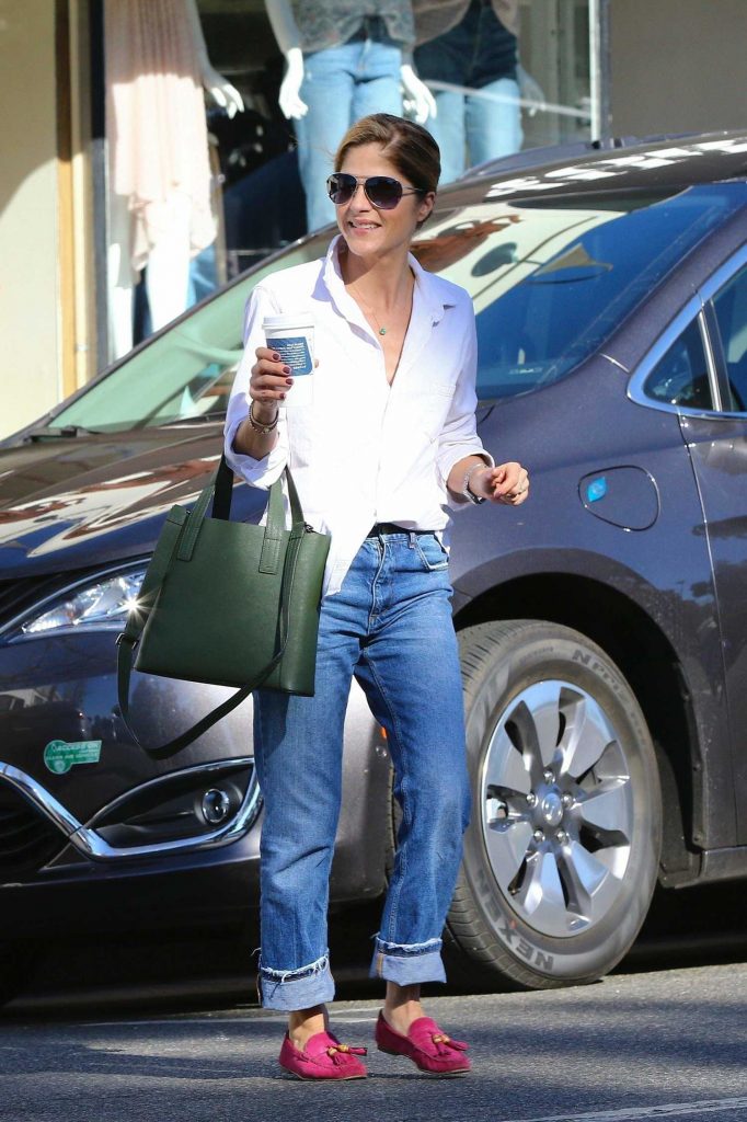 Selma Blair Makes a Coffee Pit Stop at Alfred's in Studio City-3