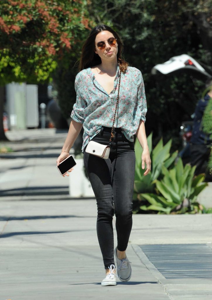 Aubrey Plaza Was Seen Out in West Hollywood-3