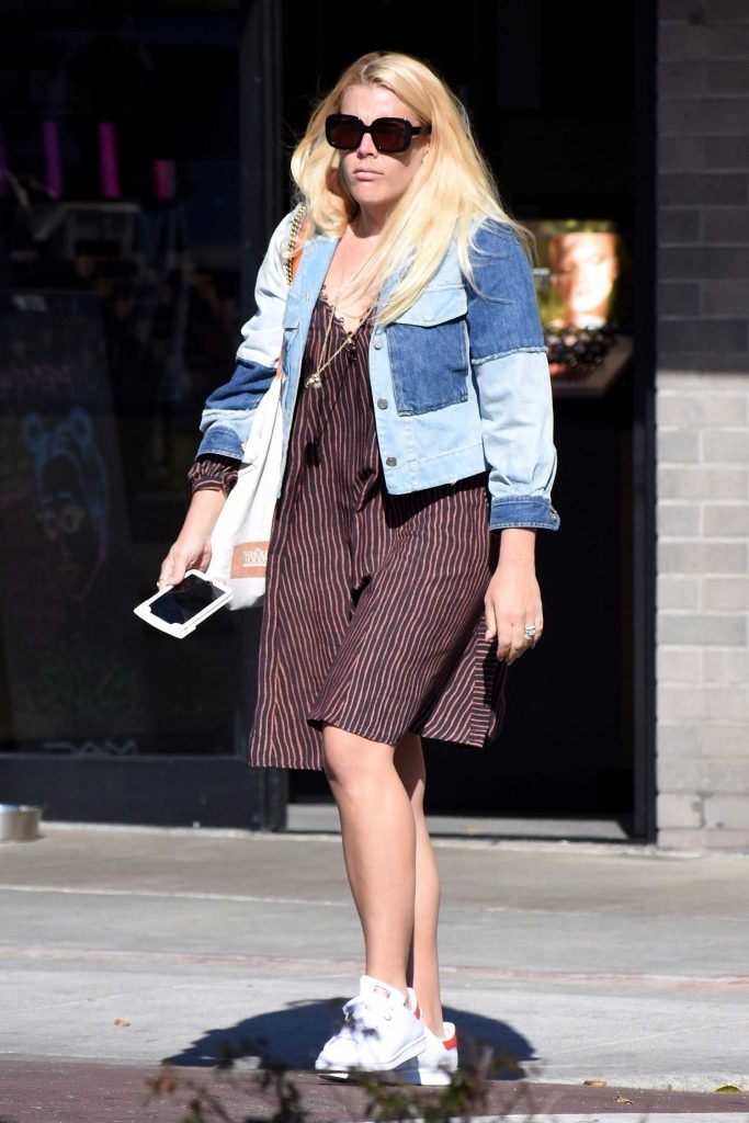 Busy Philipps Out Shopping in Los Angeles-1