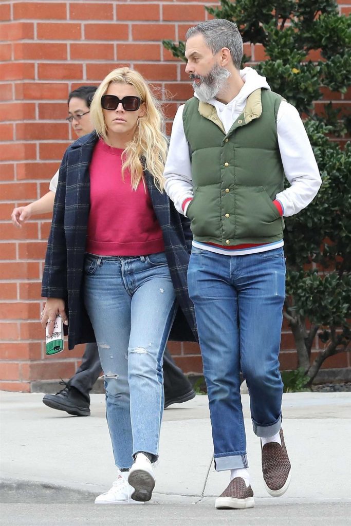 Busy Philipps Steps Out with Her Husband in Beverly Hills-4