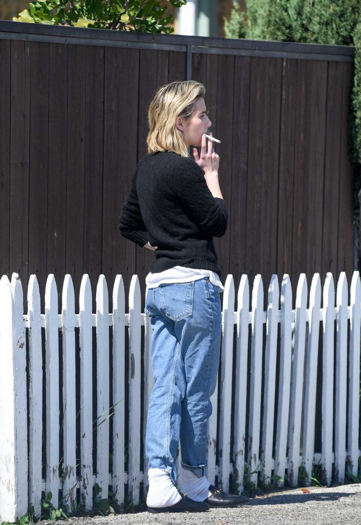 Emma Roberts Was Spotted on a Smoke Break in LA-5