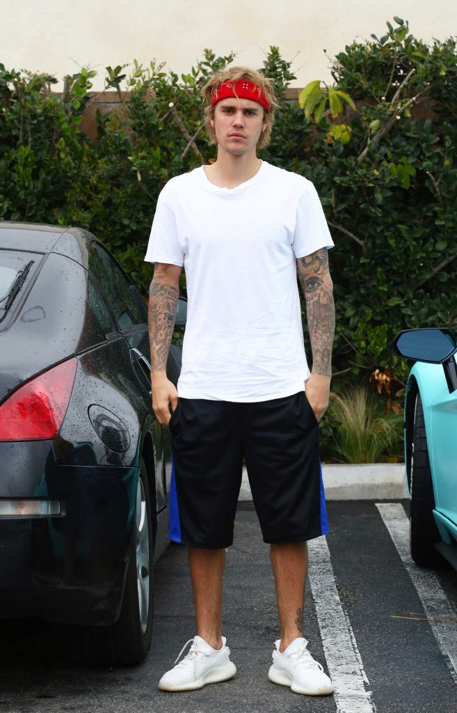 Justin Bieber Was Spotted Out in Los Angeles-1