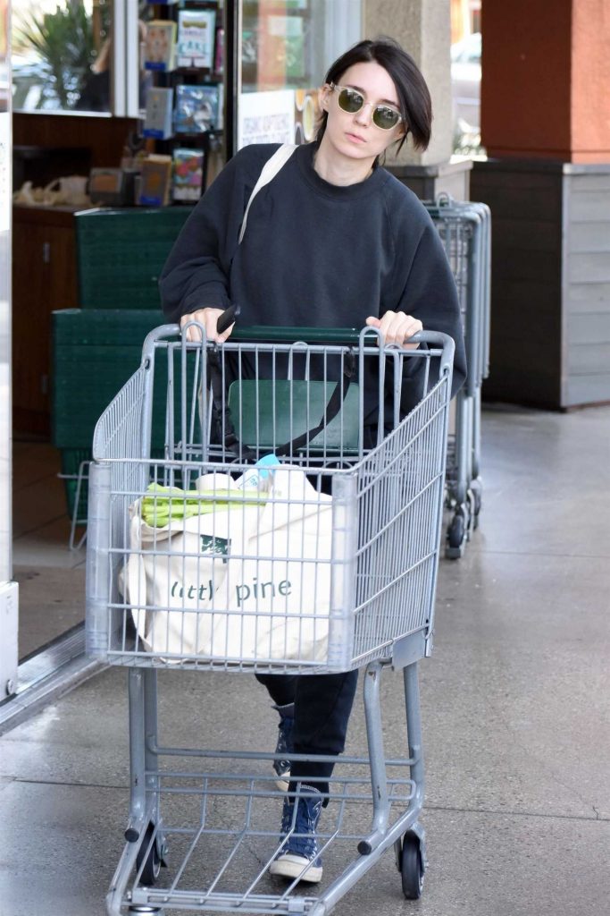 Rooney Mara Grabs Some Groceries in LA-3