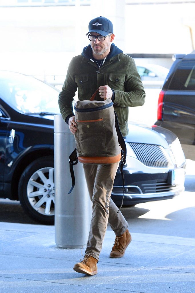 Ryan Reynolds Arrives at JFK Airport in New York City-2