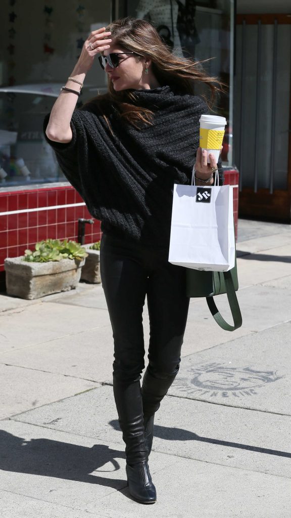 Selma Blair Goes Shopping at Jill Roberts in LA-3