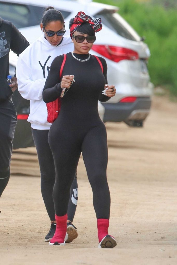 Blac Chyna Hike With Her Friends at Runyon Canyon in Los Angeles-3