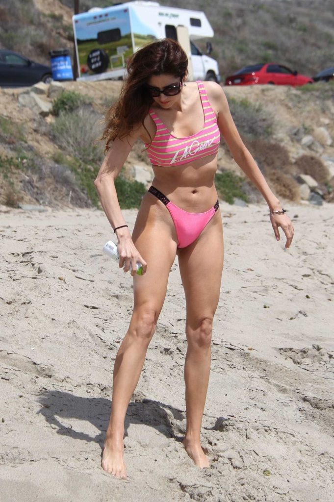 Blanca Blanco Wears a Pink Bikini on the Beach in Malibu-2