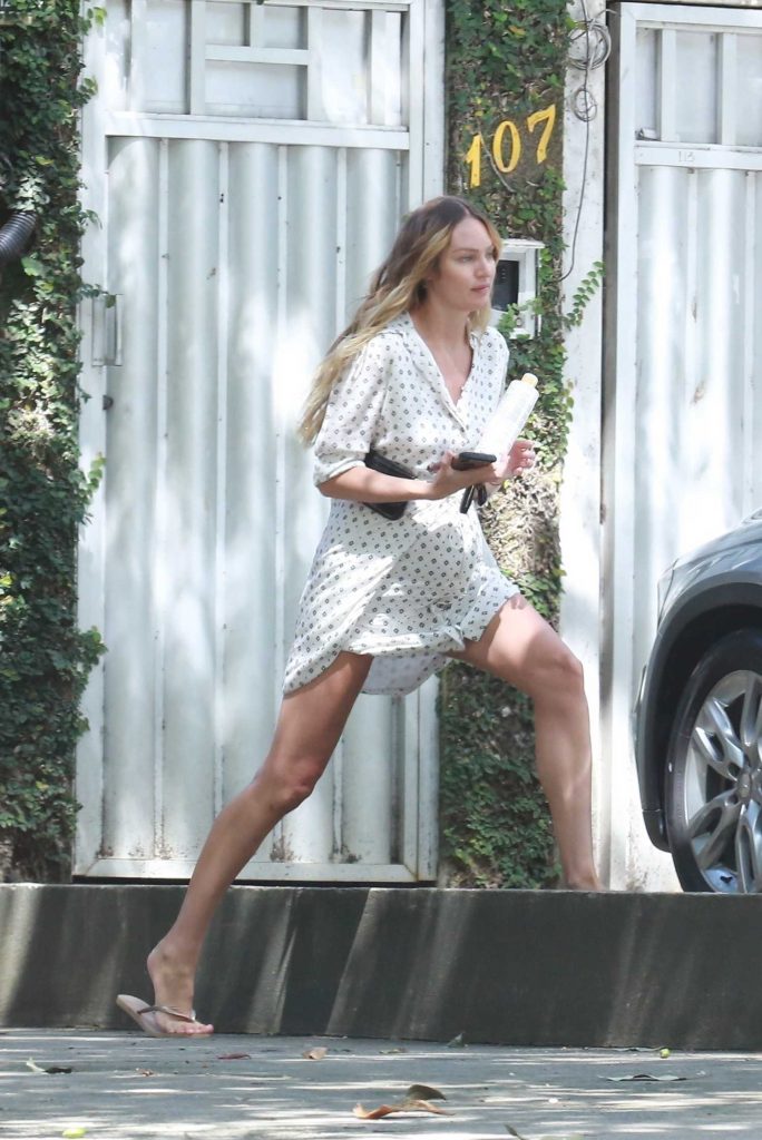 Candice Swanepoel Was Seen Out in Vitoria, Brazil-4
